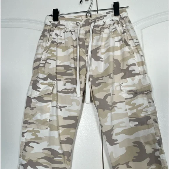 Sanctuary neutral camouflage print cargo joggers size XS - Picture 7 of 11